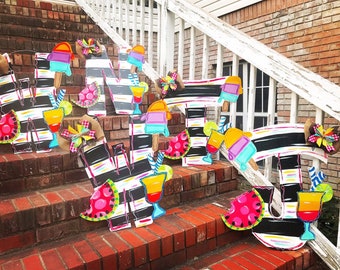 Personalized Door Hanger - Spring Door Hanger - Summer Door Hanger - Initial Door Hanger
