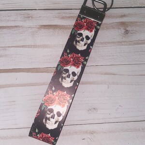 Rose Crown Skull Key Fob