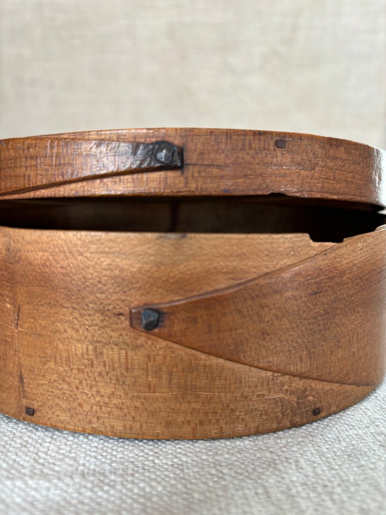 19th Century Oval Pantry Box, Country Kitchen Pantry and Kitchen, Primitive Decoration, Treen image 8