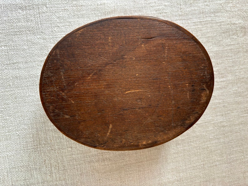 19th Century Oval Pantry Box, Country Kitchen Pantry and Kitchen, Primitive Decoration, Treen image 6