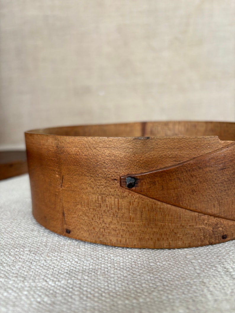 19th Century Oval Pantry Box, Country Kitchen Pantry and Kitchen, Primitive Decoration, Treen image 9