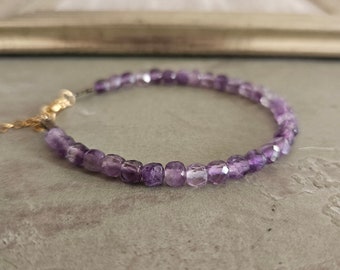 Bracciale con pietre naturali di ametista