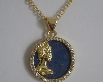 Queen Elizabeth II British Royal Family Commemorative Tribute Gold Silhoutte on Lapis Lazuli Disc Necklace