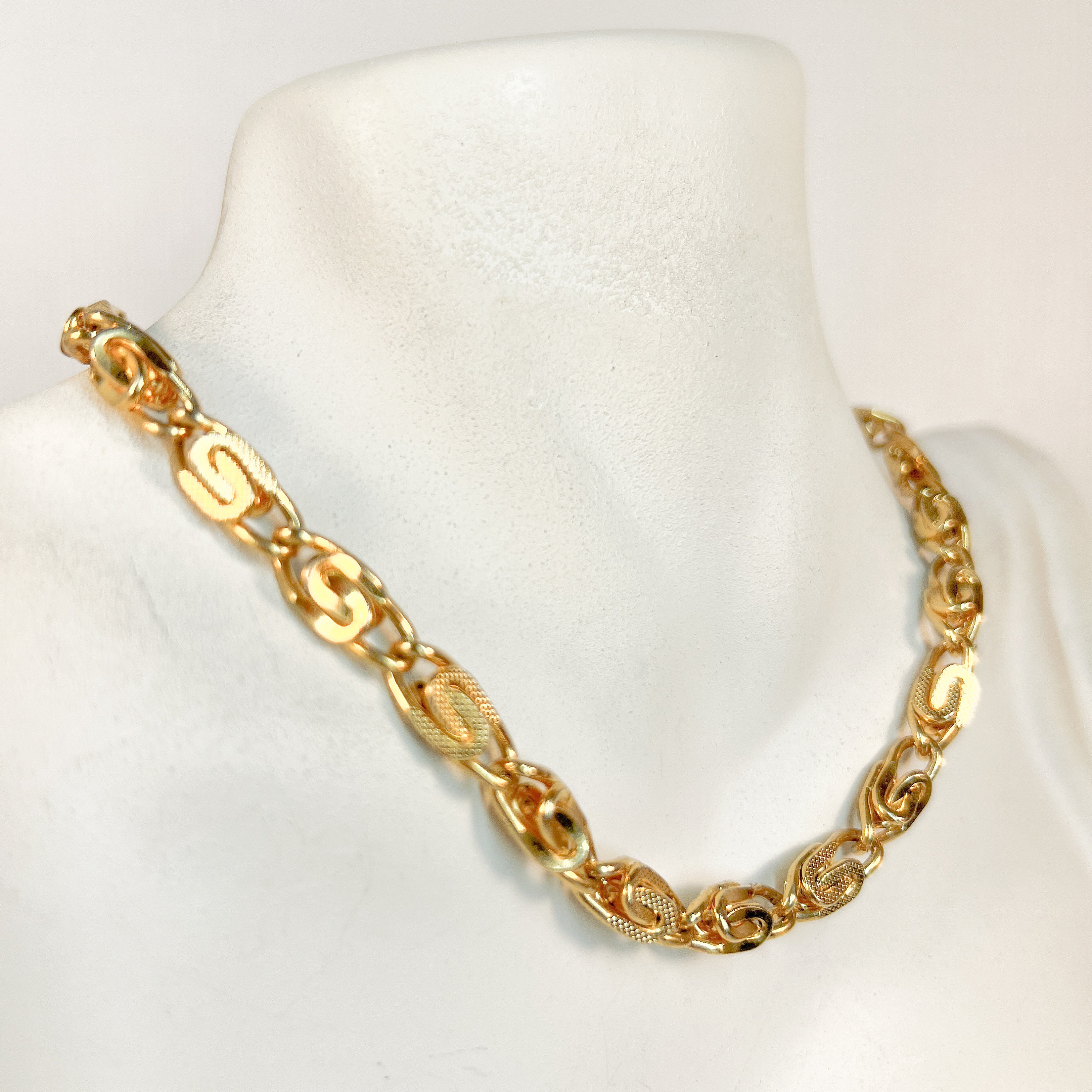 Vintage Gold Tone 3D Snail Link Freirich Choker Necklace