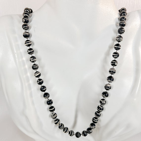 Vintage Beaded Necklace - 1980's Style Black Bead… - image 9