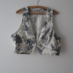 Vintage Flowers Print Vest Women&#39;s Cropped Vest Extra Large Short Waistcoat Summer Festival Bolero Vest Hippie Vest Crop Floral print Vest