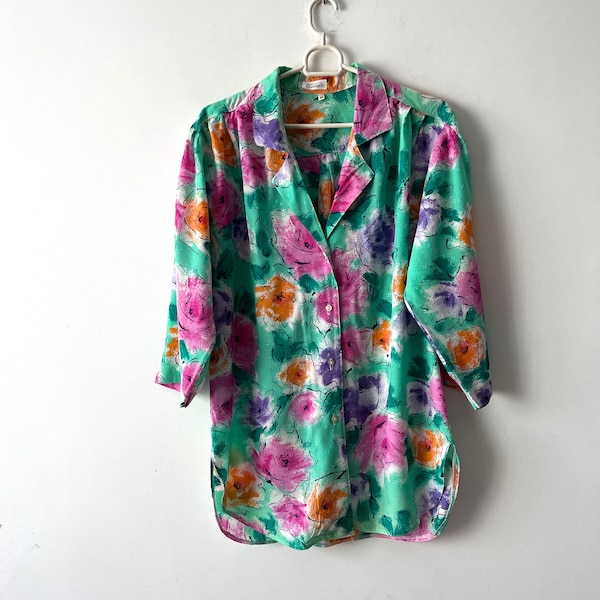 Vintage Bright Women's Shirt Medium Size Comfortable Blouse Button Up 3/4 Sleeves Vacation Blouse Hipster Viscose Patterned long Top