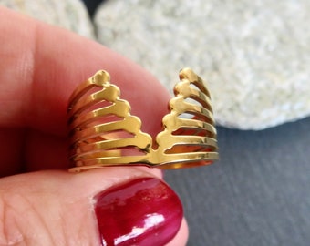 Golden stainless steel V Open Triangle ring Large original adjustable ring Golden jewel Wide ring