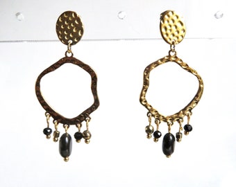 Geometric earrings with 1 GOLD stainless steel oval and dangling BLACK natural pearls Golden jewel S2