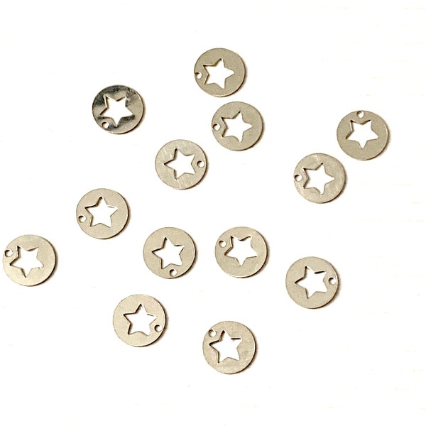 Medallas de plata maciza 925 Estrella ahuecada Haz tus propias creaciones Se vende en juegos de 3 o 4 medallas