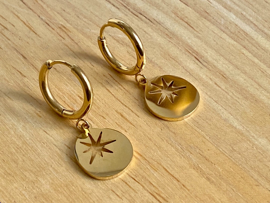 Boucles d'Oreilles Créoles Forme Triangle Tréssé 68 mm Pur Acier Inoxydable Chirurgical Doré
