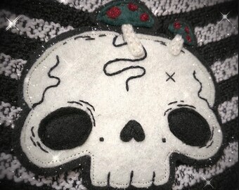 Shroomy Skull Felt Patch: Glittery Mushroom Applique
