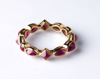 Anillo de eternidad con rubí en oro de 14 quilates: anillo apilable con piedra de nacimiento de julio