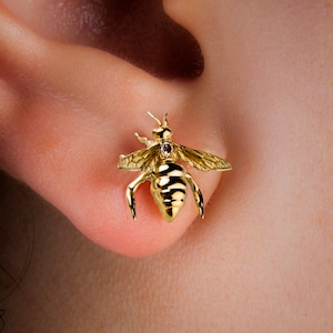 Solid Gold Realistic Bee Stud Earring With Diamond Insect Bug Post Nature Jewelry Gift Unique Birthday Gift For Her Gift For Him