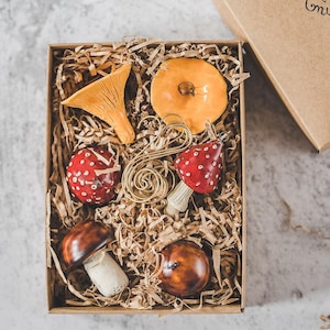 Vintage Pilz Ornamente Set: Rot, Gelb, Braun Weihnachtsbaum Keramik Dekorationen