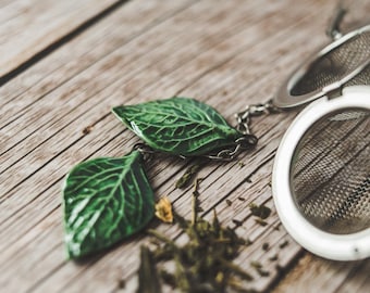 Loose leaf tea strainer - Tea infuser - Tea leaves tea steeper - Mother's day gift - Herbal tea infuser with ceramic charm