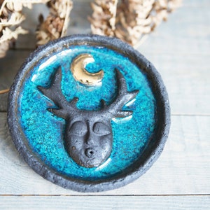 Plato quemador de Palo Santo con luna bañada en oro - Plato cerámico para incienso en forma de cono azul oscuro