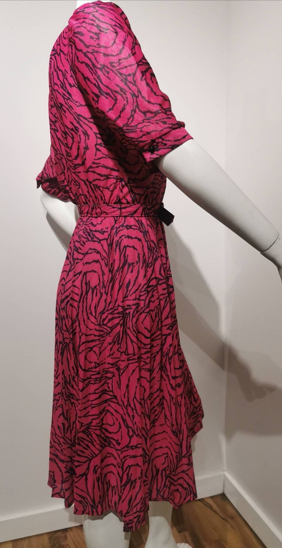 VINTAGE 80s Pink and Black Striped Belted Dress H… - image 8