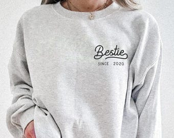 Custom Embroidered Besties Sweatshirt, Best Friends Crewneck, Girls Trip Sweater, Matching BFF Outfits, Birthday bestie, Gift for Bestie