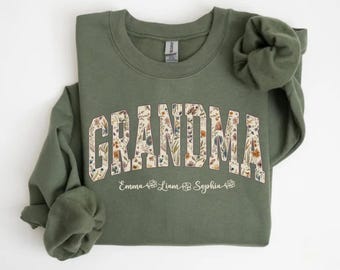 Floral Grandma Shirt, Grandma Sweatshirt with Names, Personalized Grandma Gift, Custom Grandma Shirt, Grandma’s Grandkids