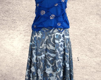 A - line skirt Azul . UK 10