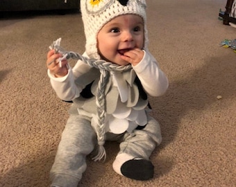 Baby Owl Costume Crochet Owl Hat Baby Owl Bodysuit White Owl hat and Bodysuit set White Gray Yellow and Black Owl Hat and bodysuit costume