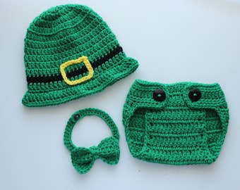 Virkad pysslinghatt med irländsk mössa till bebisen Fluga Babyoutfit till Saint Patrick's Day Pysslinghatt och fluga Babyoutfit till Saint Patrick's Day till bebisen Pojke