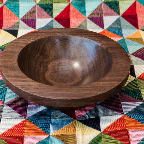 Hand turned bowl in American Walnut. FREE UK P&P