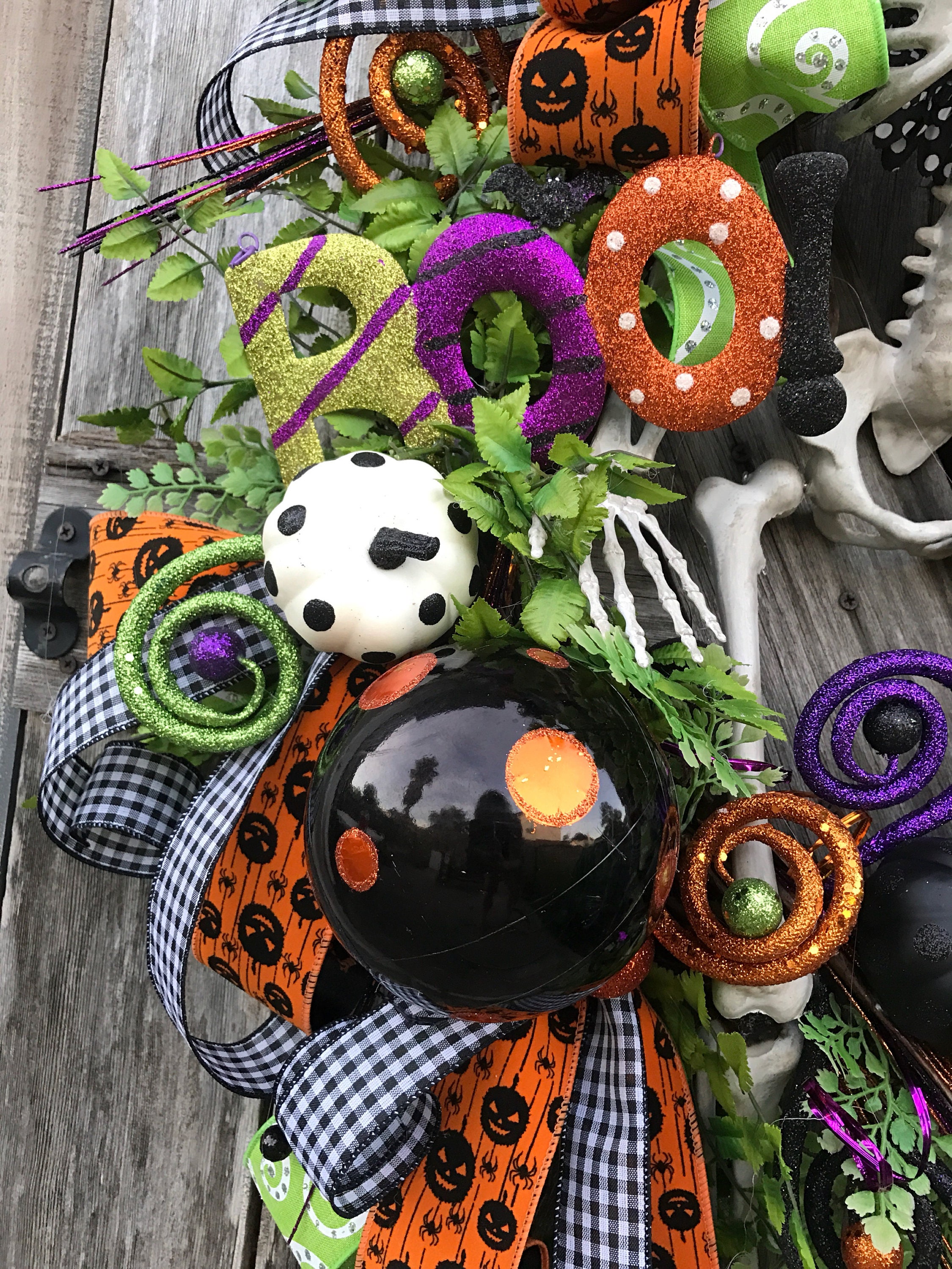 Mr. Bones, Skeleton Wreath, Skeleton Decor, Halloween Wreath, Halloween