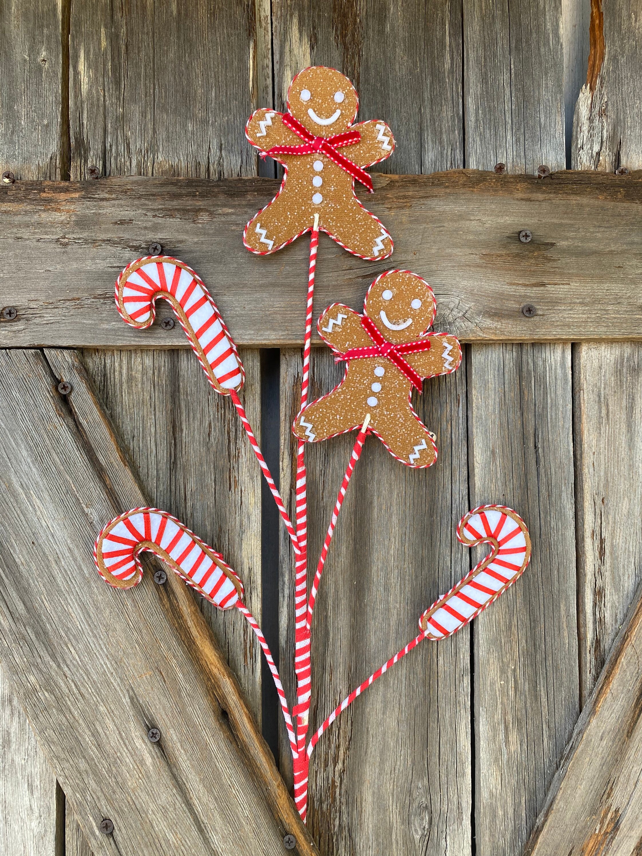Gingerbread Candy Cane Spray