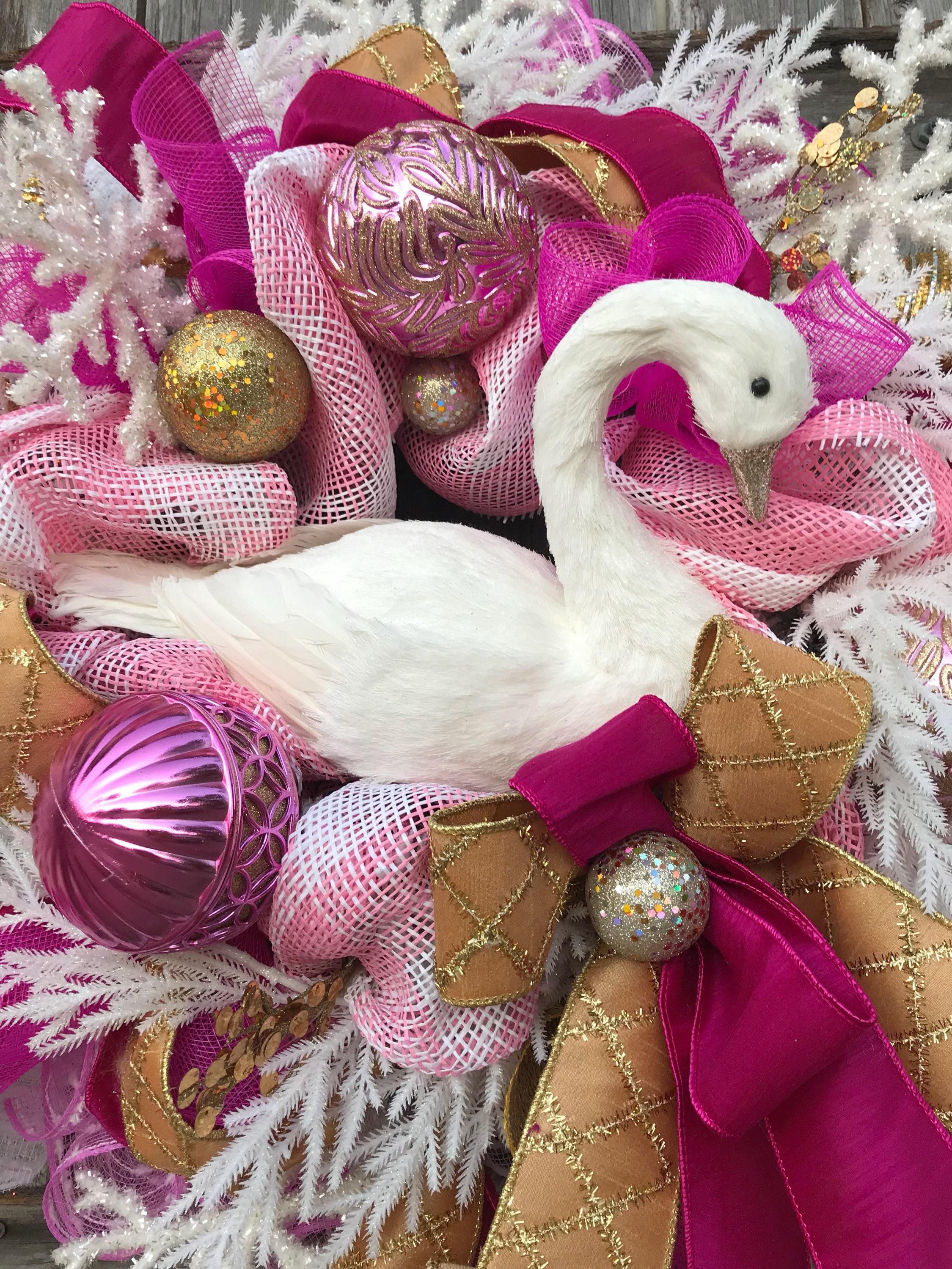 Stunning Christmas Wreath, Pink Christmas Wreath, Christmas Wreath ...