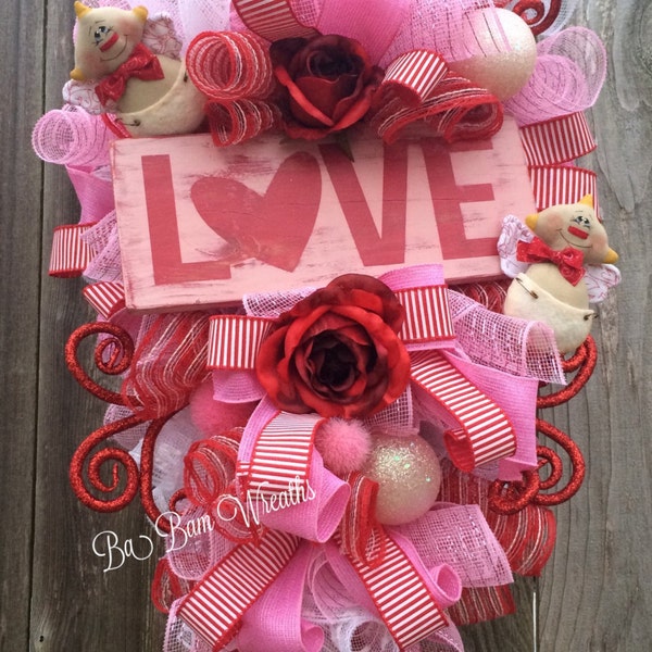 Valentine Wreath, Valentine Decor, Valentine Door, Love Wreath, Love Decor, Cupid Decor, Cupid Wreath
