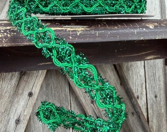 Emerald Green Tinsel Weave Wired Ribbon 5/8 Inch