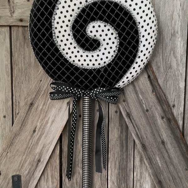 XL Black White Lollipop 28 Inches