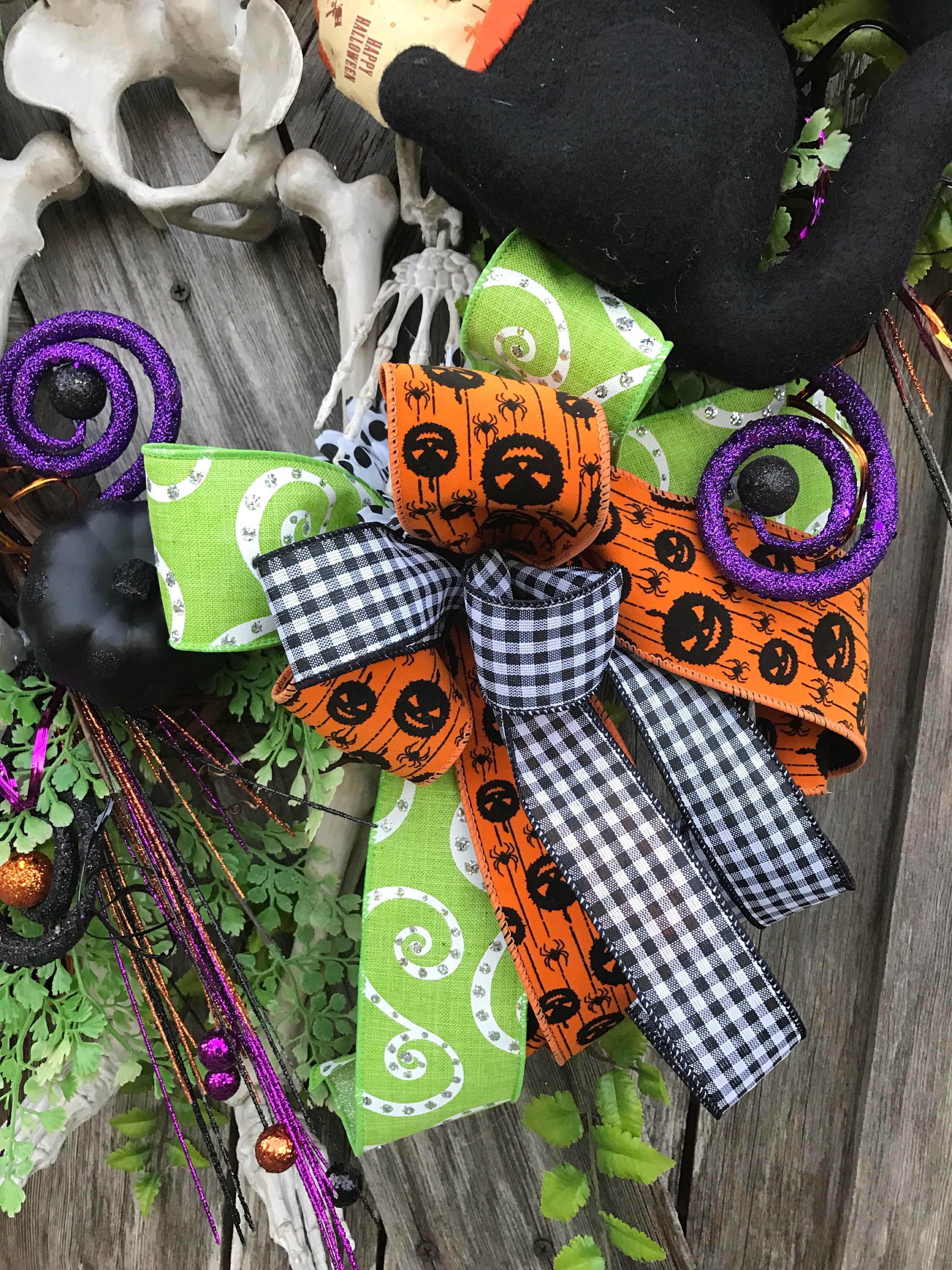 Mr. Bones, Skeleton Wreath, Skeleton Decor, Halloween Wreath, Halloween