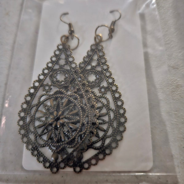 Teardrop Shaped Metal Crochet Earrings - Filigree Patterned Jewelry - Unique Antique Style Earrings - Light Weight - Gift for Her Mom Prom