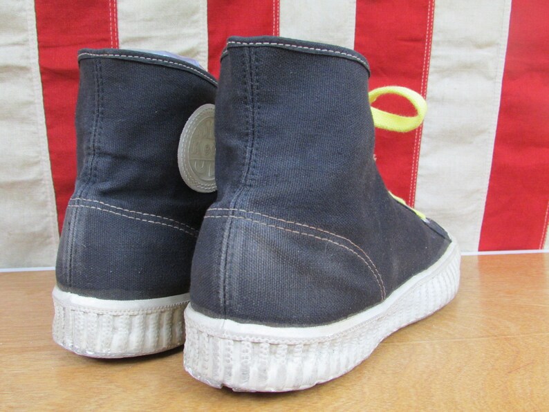 keds black canvas