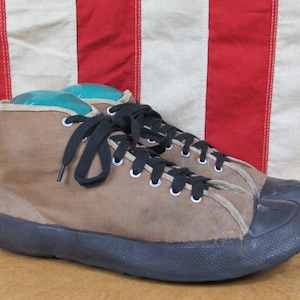 Vintage 1930s OD Green Canvas Basketball Sneakers High Top Gym Shoes Sz.6 Rare