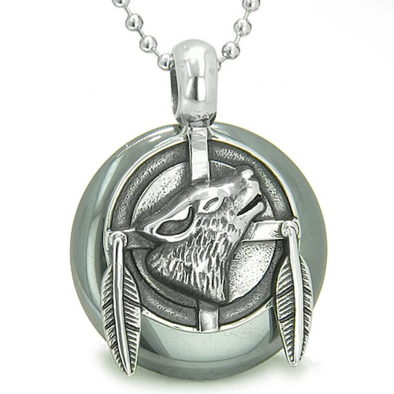 Amulet Howling Wolf Moon Green Quartz White Simulated Cats Eye Pendant 22 Inch Necklace