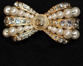 CHANEL brooch Chanel Pearl Bow Brooch gold CC Chanel pin authentic CoCo CHANEL brooch Chanel yellow gold vintage Chanel pin