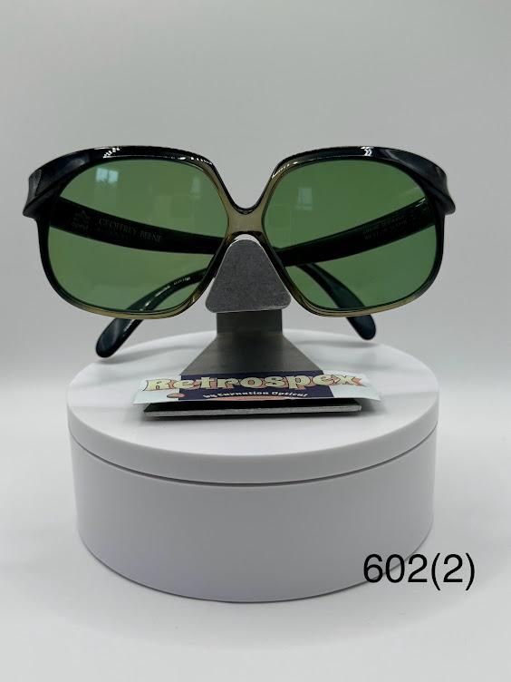 NEW Vintage Oversize Sunglasses | NOS | 70s Style | Grey Lens | Geoffrey Beene | NEW Vintage Oversize Sunglasses | NOS | 70s Style | Grey  main image 2