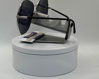 True Vintage Oversize Sunglasses | NOS | Silver Mirror Lens Oleg Cassini #556.3 True Vintage Oversize Sunglasses | NOS | Butterfly Style  main image 2