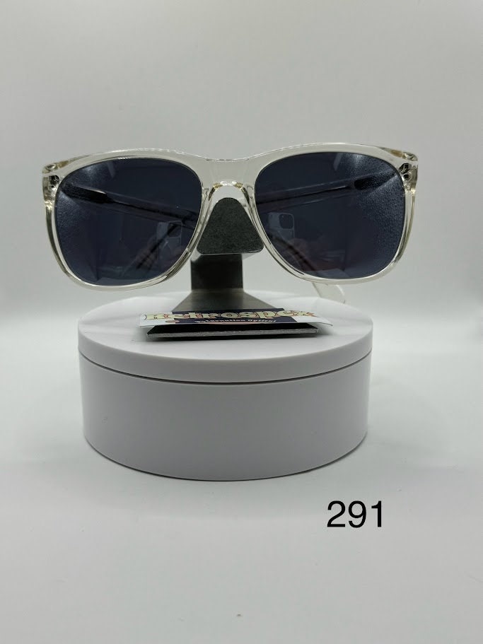 True Vintage Oversize Sunglasses | NOS | Plastic Style Grey Lens Oleg Cassini True Vintage Oversize Sunglasses | NOS | Monochrome Style  main image 3