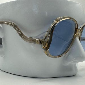 NEW Vintage Sunglasses | Non RX | Womens Cut | Brown Lens | Gold Details | #837 Ray-Ban RB3783 Drea Bio-Based XXL (56 - 18) with Violet  main image 2