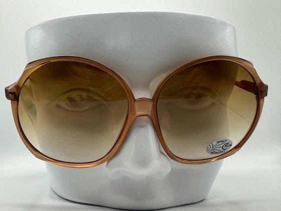 New 1970s Vintage Oversize Sunglasses Large Round Plastic Style | Grey Fade Lens New 1970s Vintage Oversize Sunglasses Large Round Plastic  main image 3