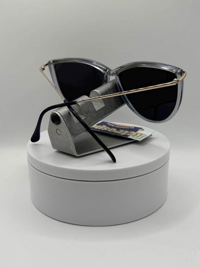 NEW Vintage Oversize Sunglasses | Non RX | Cat Eye Style | Grey Lens | Blue/Gold NEW Vintage Oversize Sunglasses | Non RX | Cat Eye Style  main image 4