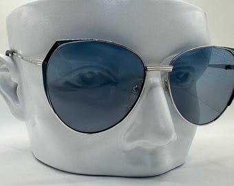 True Vintage Oversize Sunglasses | NOS | Monochrome Nana  display picture 2