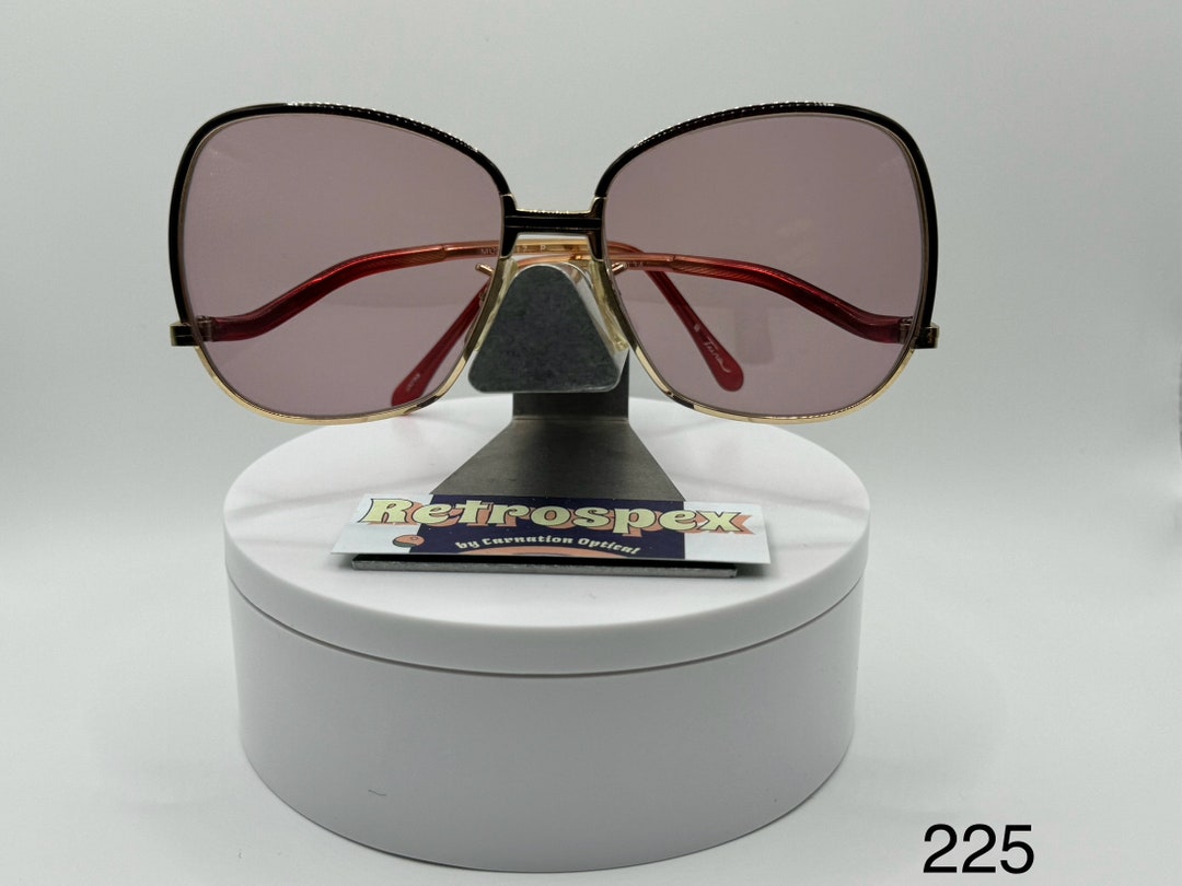 Vintage 1980s Drop Temple Sunglasses New Old Stock Retro Coastal Grandma Swan Optical Drop Temple Sunglasses – Old Focals main image 3