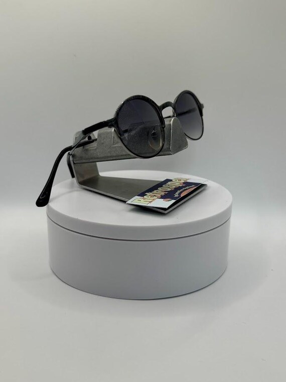 Vintage Y2K Sunglasses | NOS | Round Style | Grey Fade Lens  display picture 1