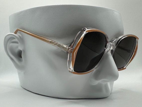 True Vintage Oversize Sunglasses | NOS | Plastic Style Grey Lens Oleg Cassini True Vintage Oversize Sunglasses | NOS | Monochrome Style  main image 4